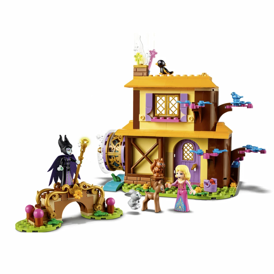 LEGO Aurora's Forest Cottage 5 LEGO Aurora's Forest Cottage